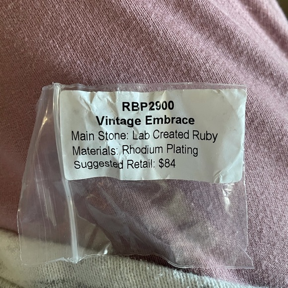 Beautiful Ruby ring - Picture 6 of 6